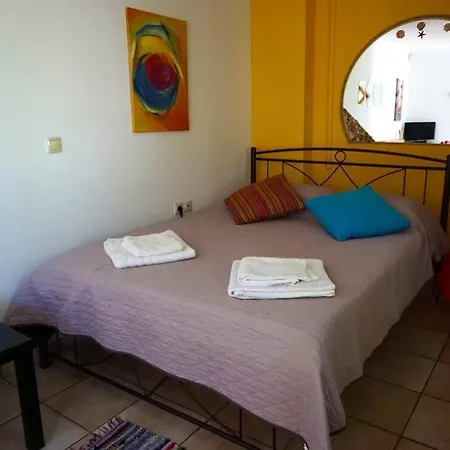 Cosy Guest House With Private Yard Saronida Buitenkant foto