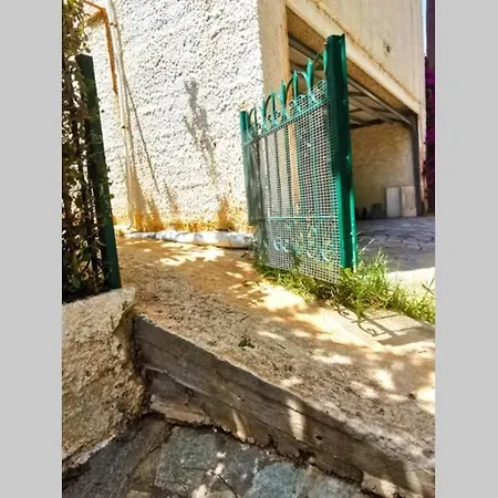 Cosy Guest House With Private Yard Saronida Buitenkant foto